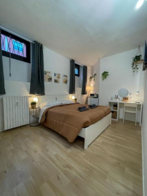 Home In Town - Room 4 Tonight